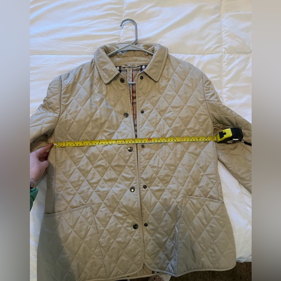 Tan Burberry Quilted Jacket Size M - Picture 12 of 13